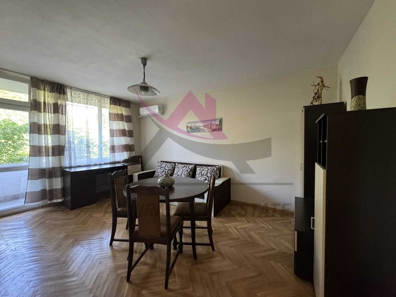 Дава се под наем Двустаен апартамент в Варна, Общината - 57 кв.м за 350 € - Снимка #1