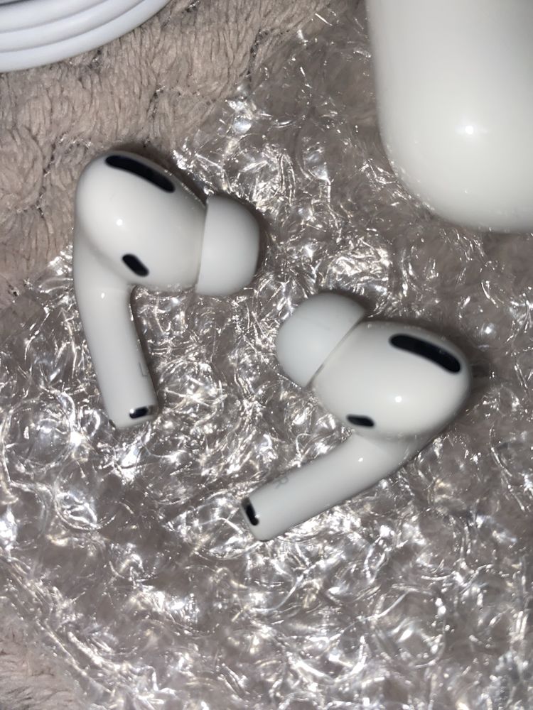 Airpods pro appele utilizate foarte putin
