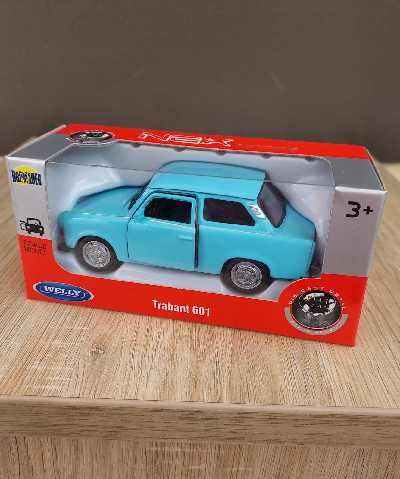 Macheta Trabant 601 vintage 1964-Welly-jucarie,masinuta colectie 1/34