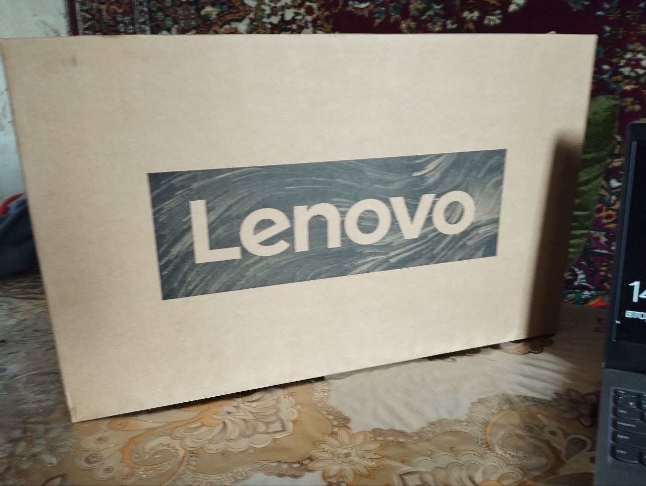 Noutbuk Lenovo Ip3