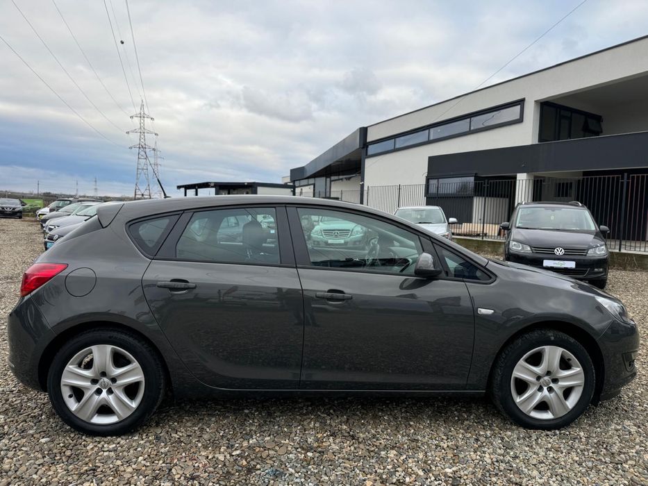 Opel Astra J 1.7CDTI 12.2012 Rate Garantie Buy-Back