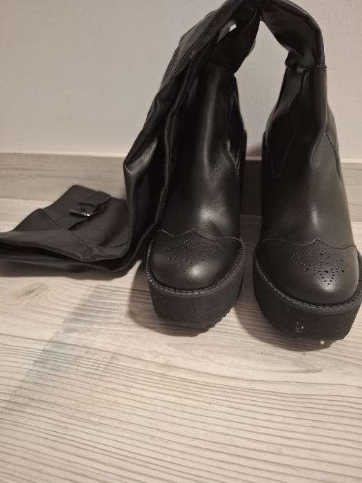 Cizme dama ZARA peste genunchi, negre, cu platforma -NOI