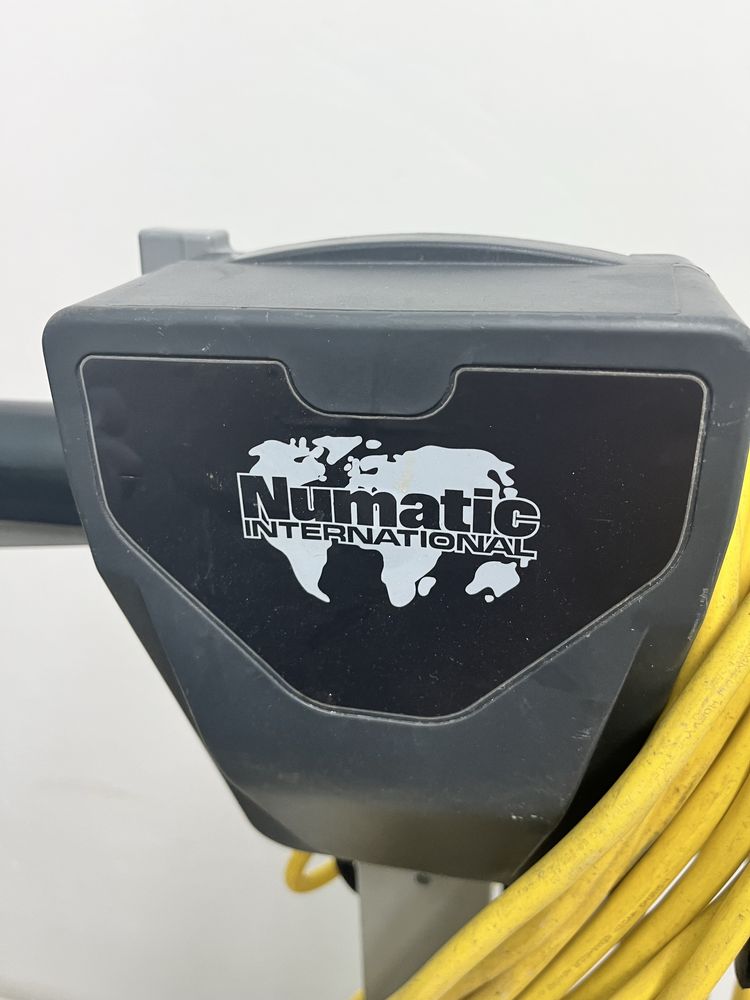 Еднодискова машина Numatic