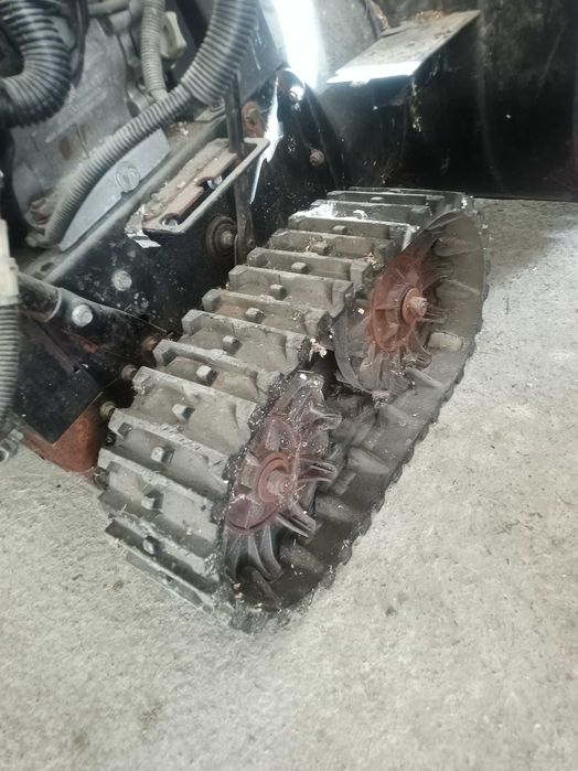 Freză p șenile de vînzare