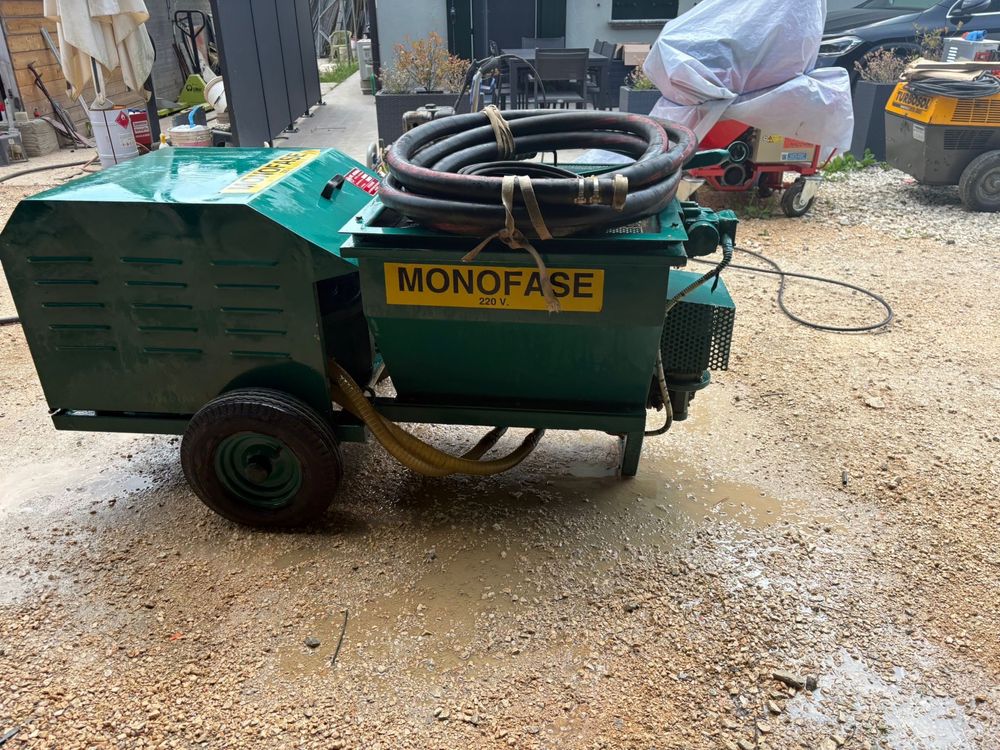 Pompa de tencuit masina de tencuti mondial 220v