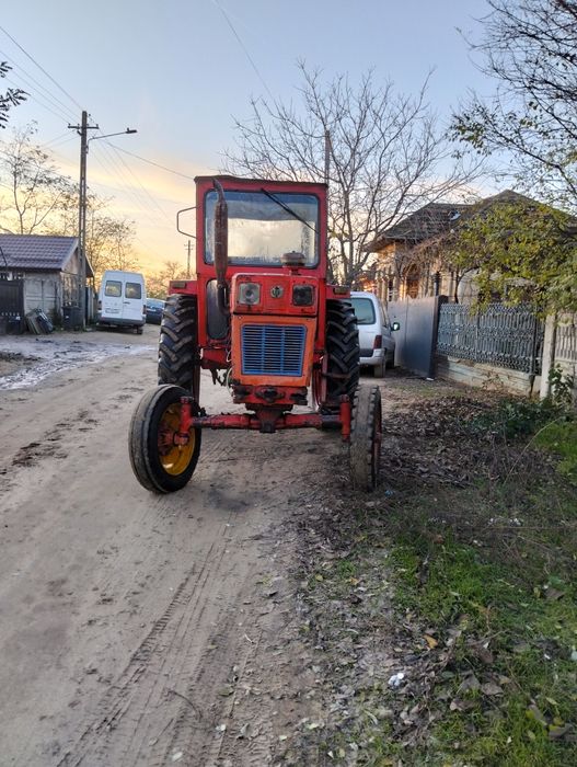 Vând Tractor U650