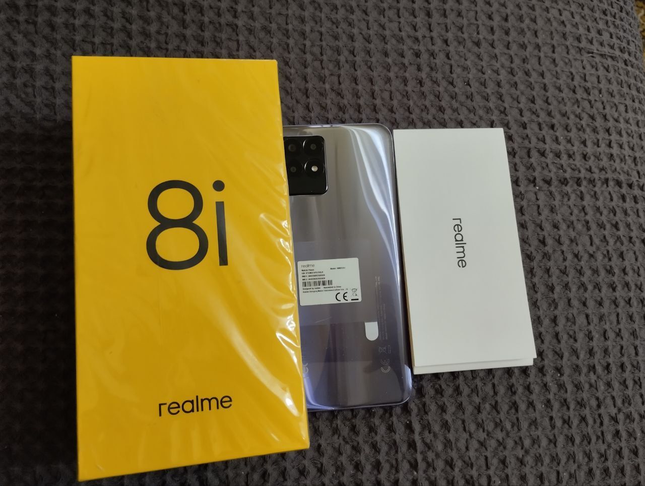 Телефон Realme 8i