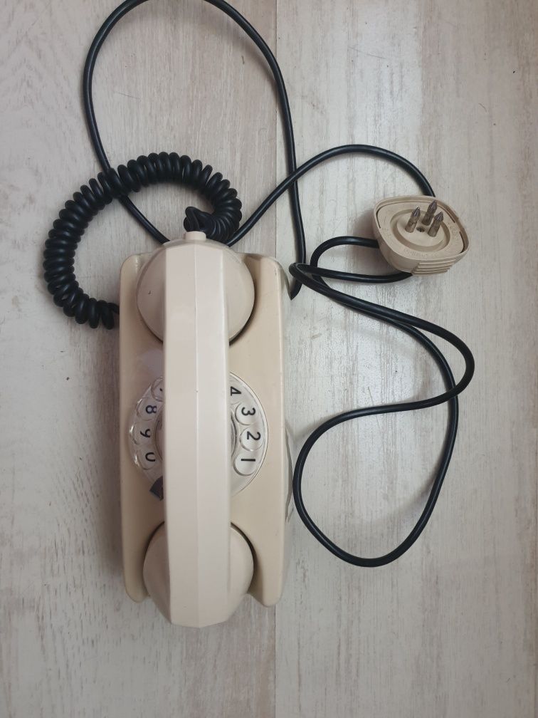 Telefon disc Italia Starlite GTE vintage anii 70 analog cu fir