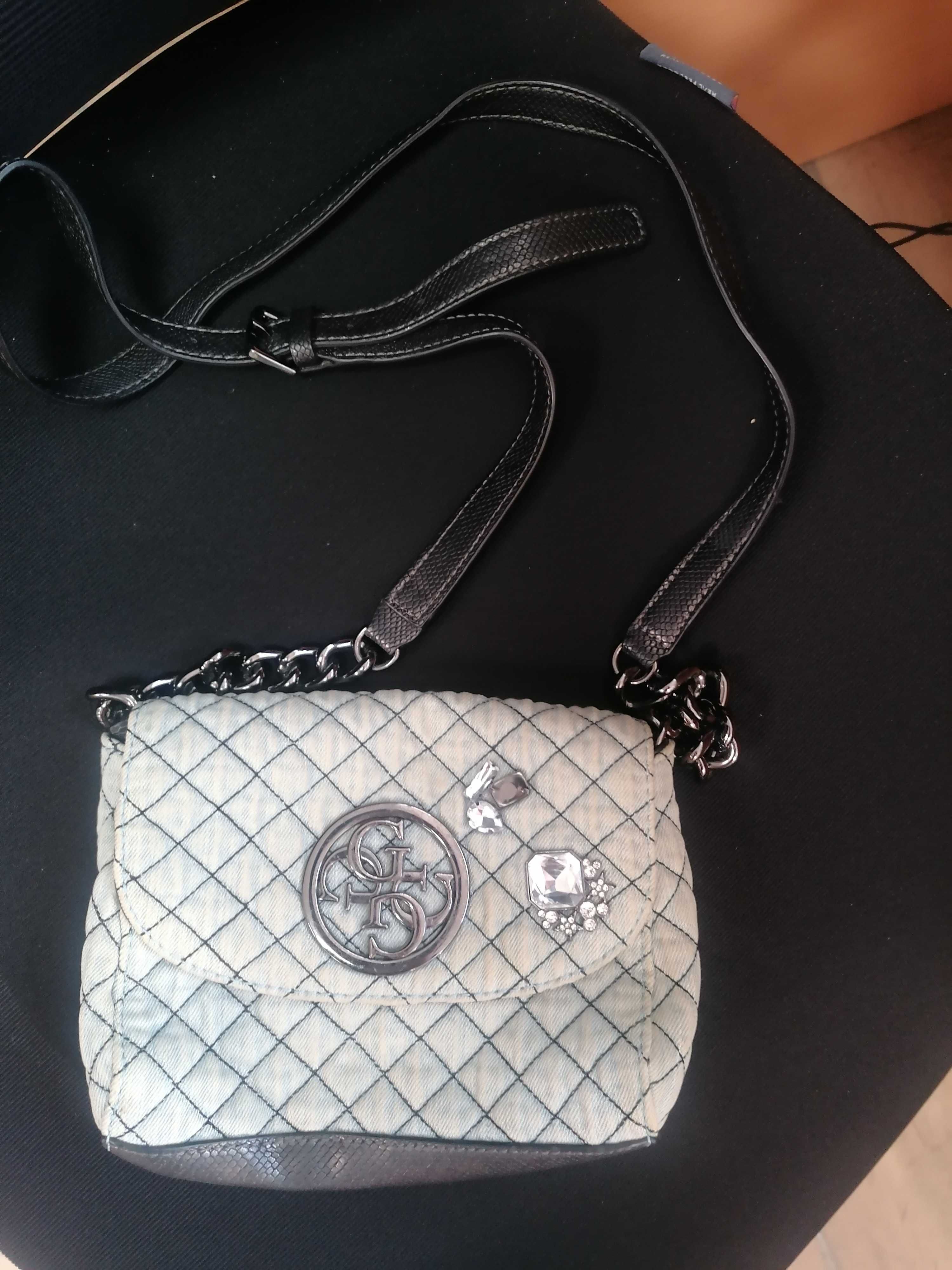 Оригинална чанта Guess