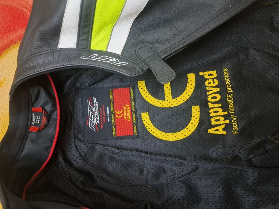 Кожено яке за мотор.RST яке