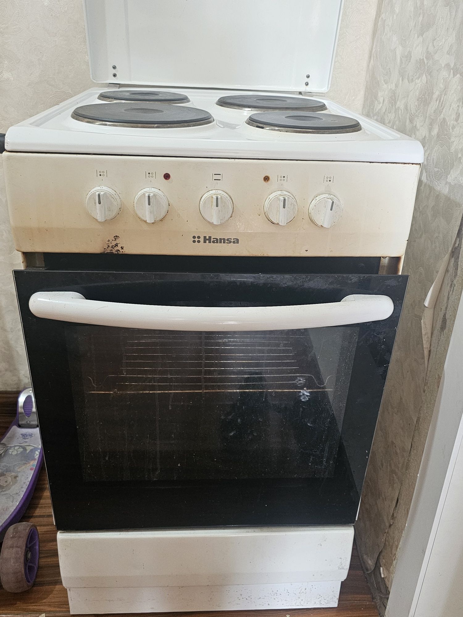 Продам плиту”Hansa”, б/у в хорошем состоянии. 2 из 4 комфорки рабочие,