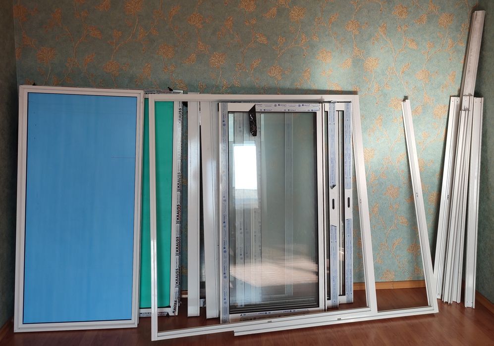 Продам балконные алюминиевые рамы .