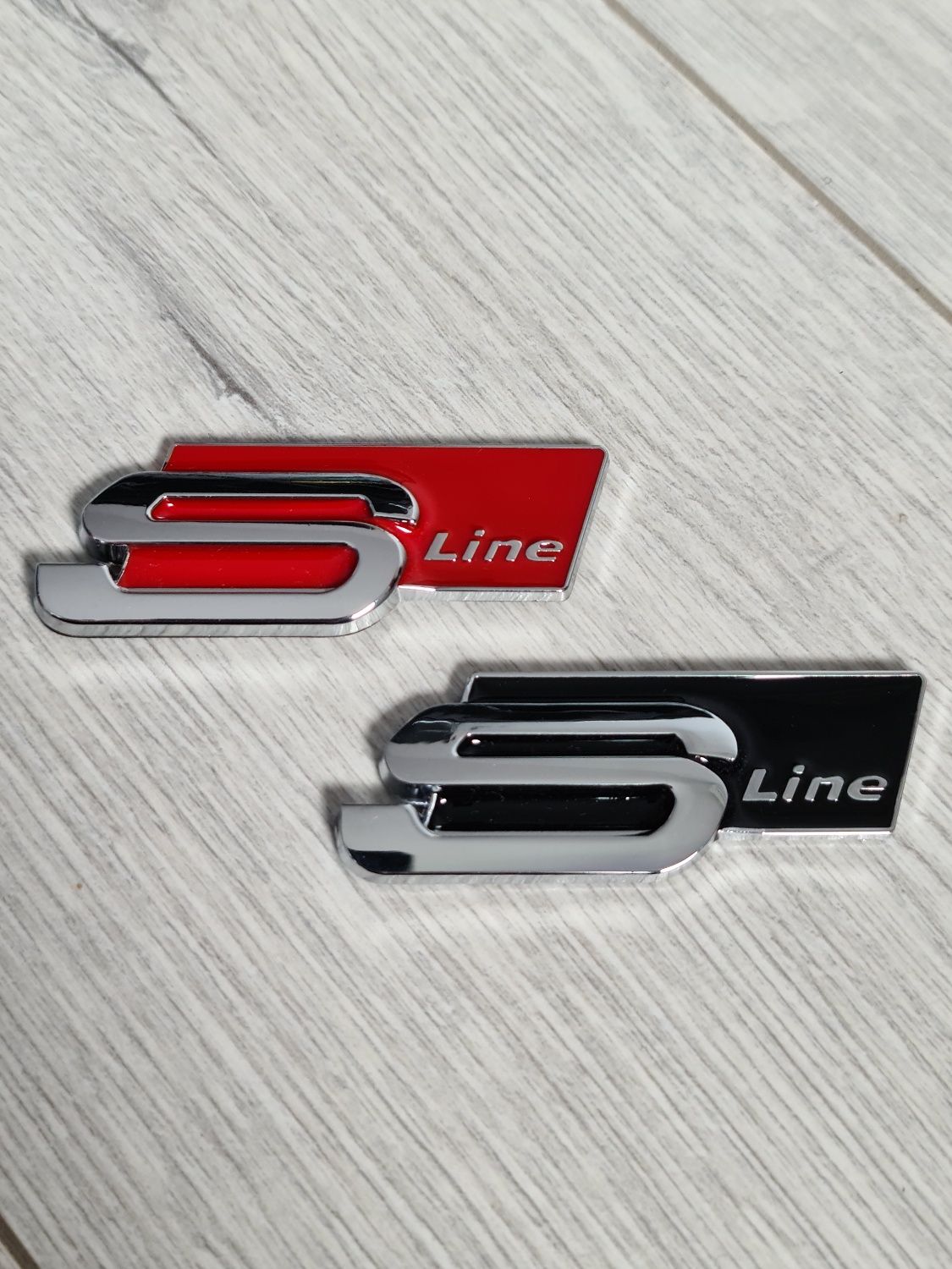Emblema-Sigla-Logo-Sline-Spate-Audi-A3-A4-A5-A6-A7-A8-Q3-Q5-Q7-Quattro