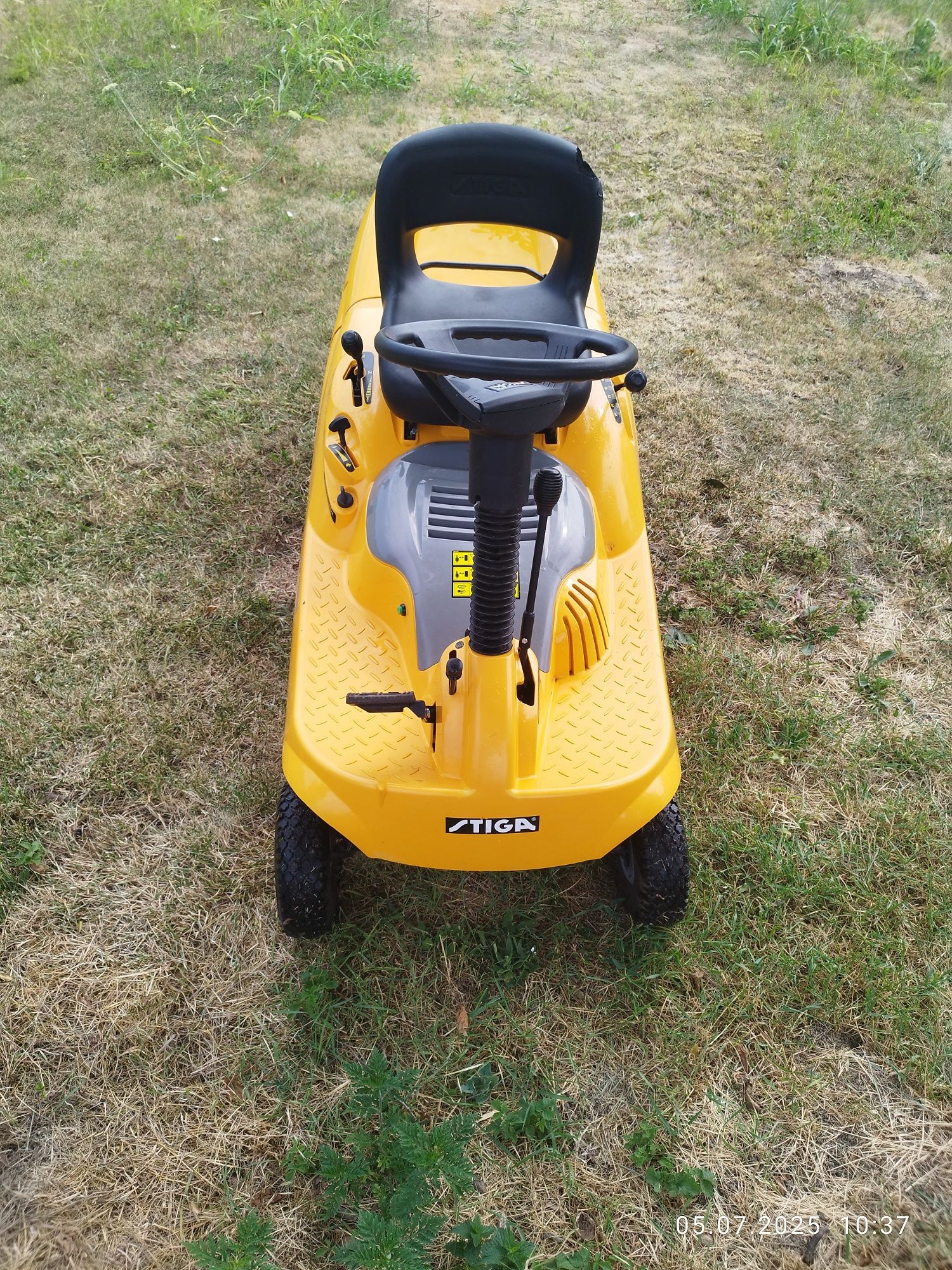 Masinuta / tractoras gazon