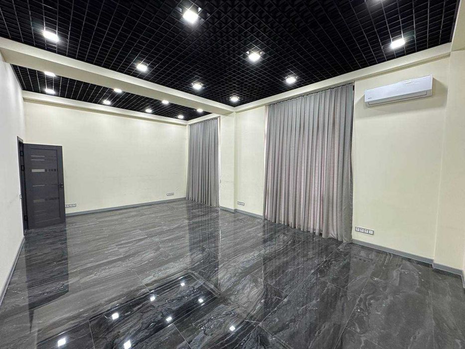 Продается Офис с арендатором в Новостройке на Ц-1 290м2 6 комнат