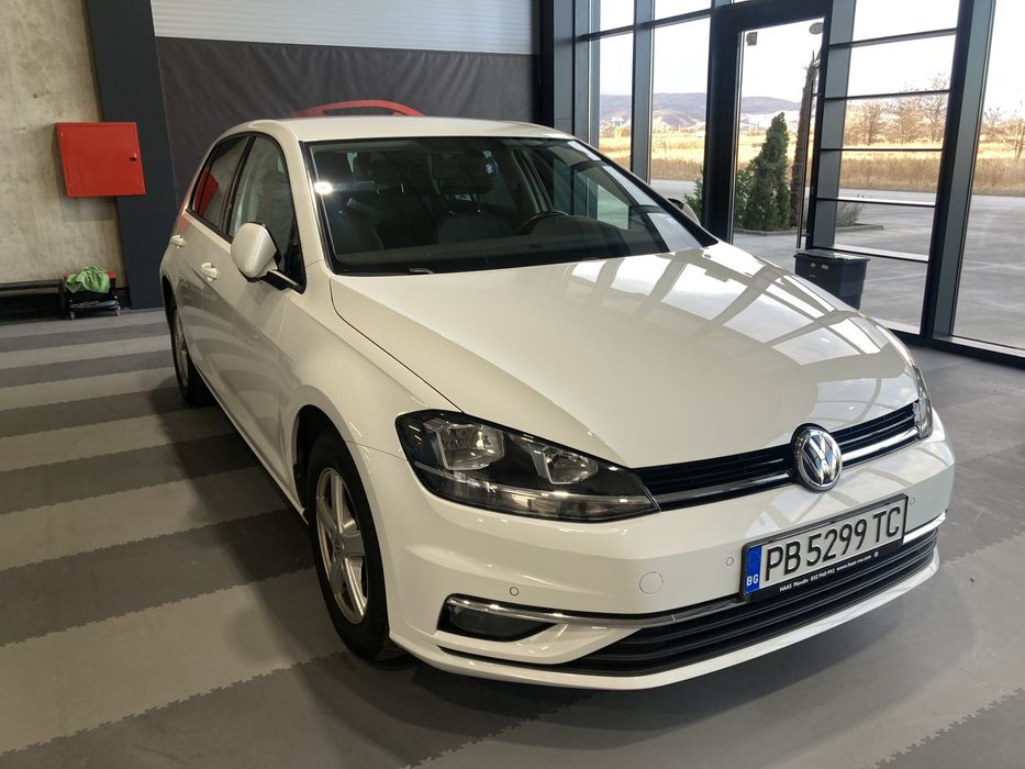 VW Golf 7.5 Highline ( напълно обслужен)