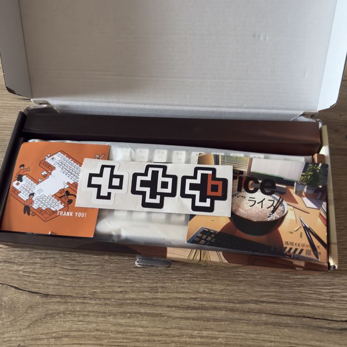 Tastatură mecanică QwertyKey Rice V3 – White Edition