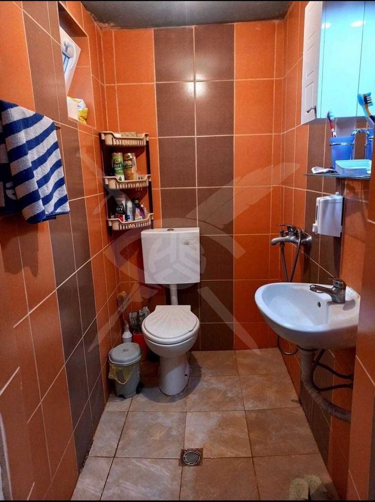Продава се Къща в с. Житница, Област Добрич - 100 кв.м за 550 €/кв.м - Снимка #6