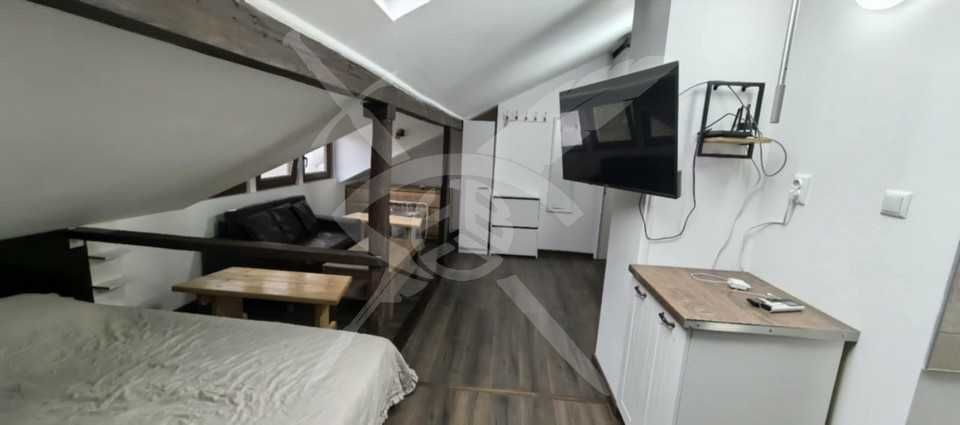 Дава се под наем Едностаен апартамент в Варна, Център - 42 кв.м за 450 € - Снимка #2