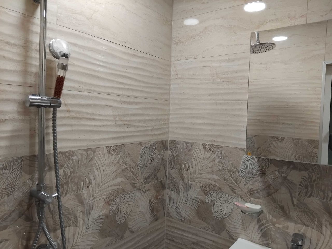 Продава се Двустаен апартамент в Русе, Център - 62 кв.м за 2178 €/кв.м - Снимка #18
