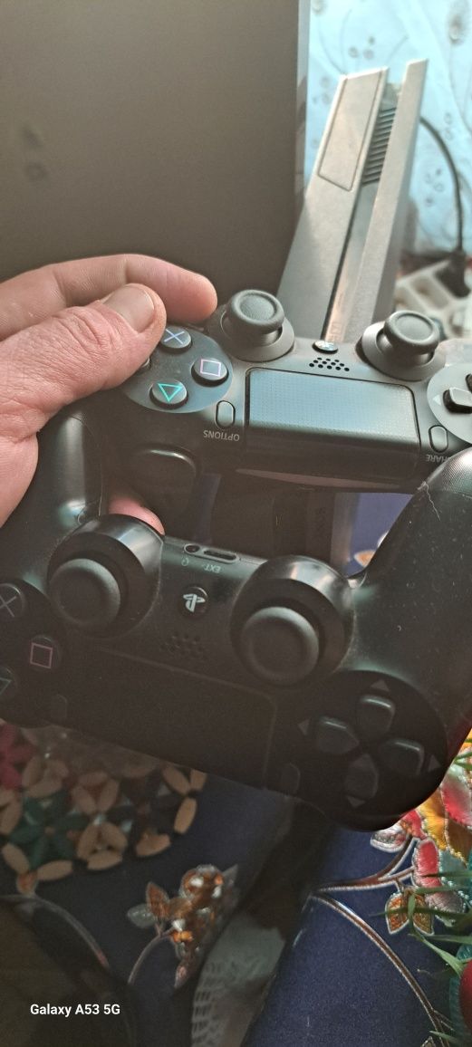 Playstation 4 slim