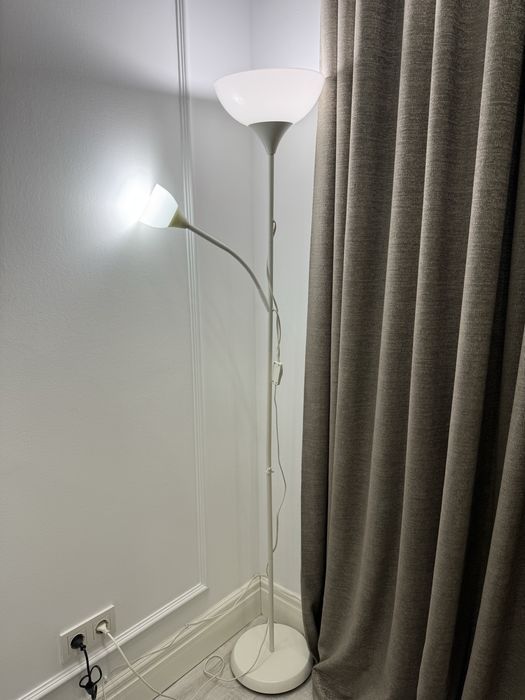 Настольная лампа