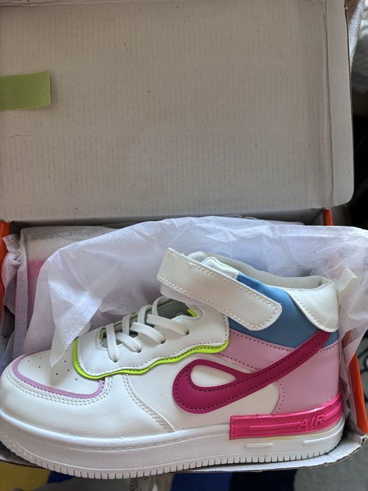 Детски високи кецове или дамски