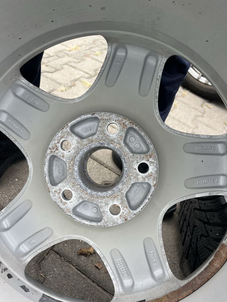 Jante aliaj 5x120mm, anvelope iarna 215/65 R17, VW T5, T6, Caravelle