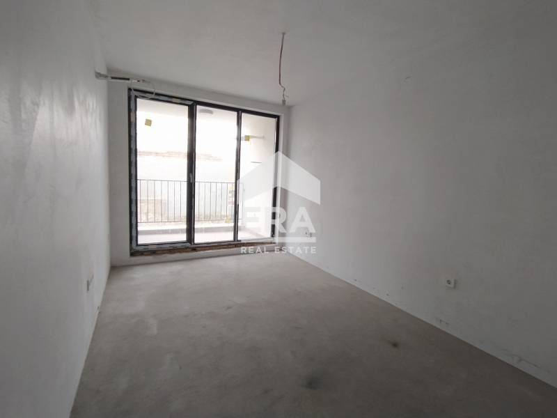 Продава се Двустаен апартамент в Варна, Център - 66 кв.м за 2197 €/кв.м - Снимка #9