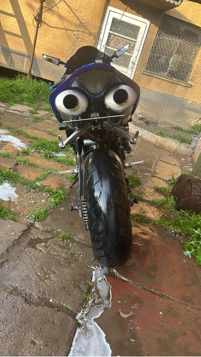 Vand yamaha r1 1000cc urgent !!