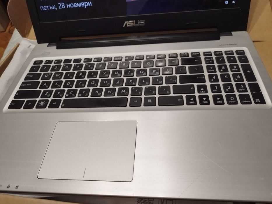 Лаптоп Asus за части.