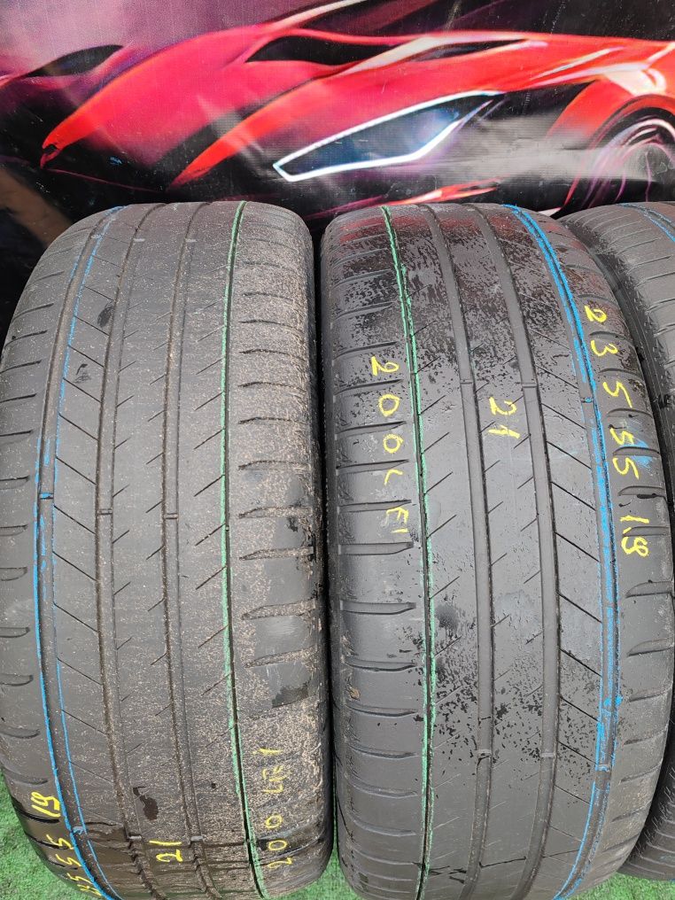 235 55 19 vara Michelin
