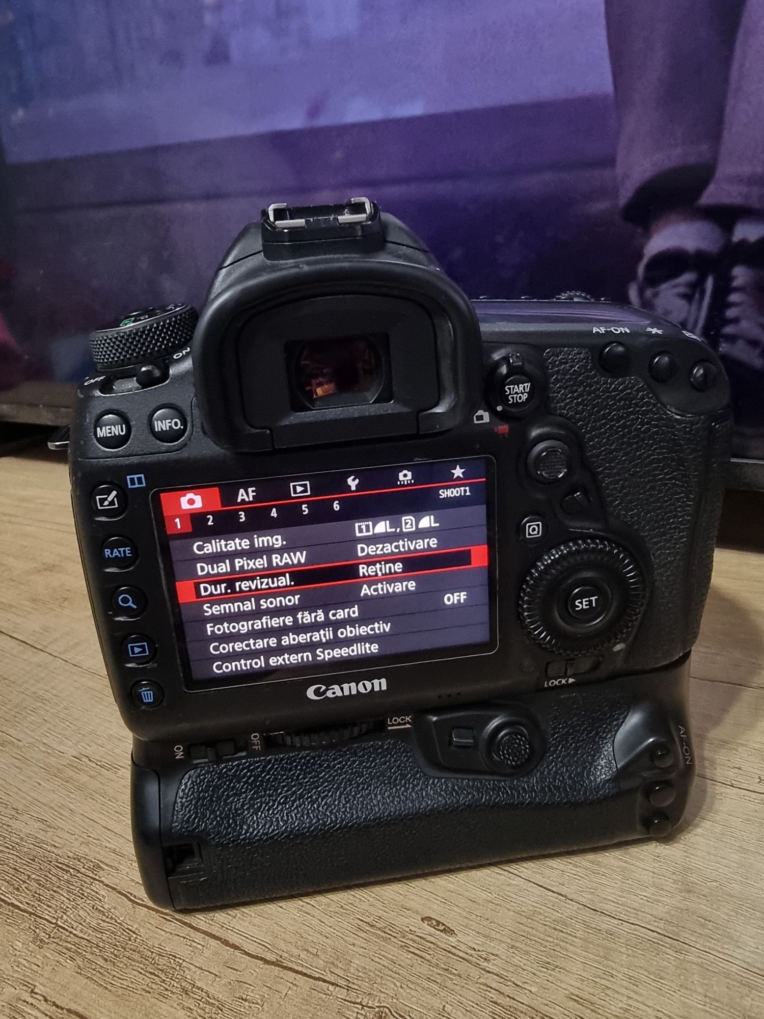 Canon 5D Mark IV body + batery grip