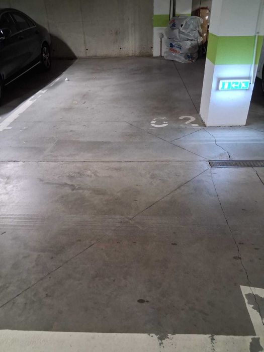 PROPRIETAR Inchirez loc de parcare subteran LUMINIA
Locatie: cart.