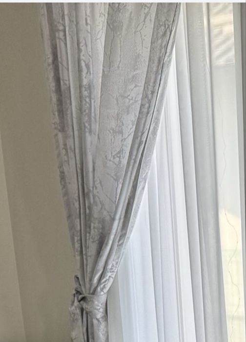 Set pilota pat,fata de masa mare si draperii ca noi!!super pret!