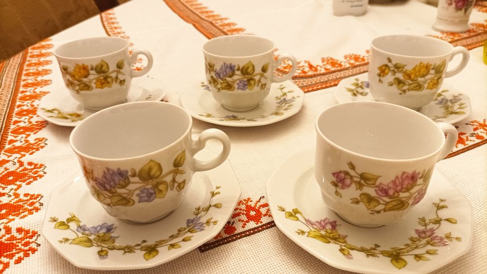 Двойни сетове за кафе, чай на  Wintering