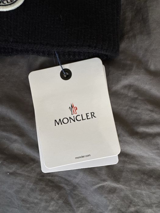 Caciula Moncler Neagra