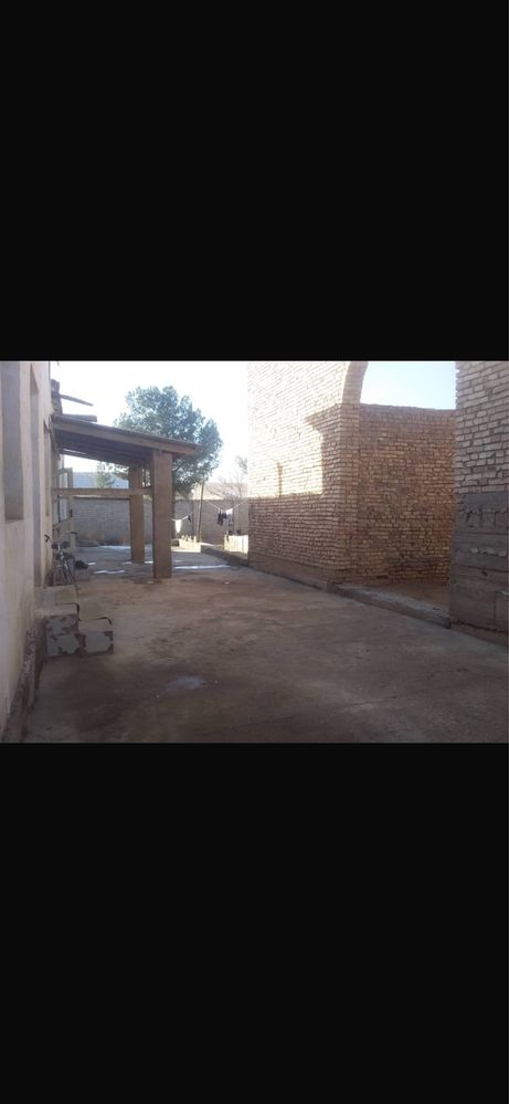 Uy sotiladi Qarshi shahar Kamandi mahallasida 7sotiq suv sevet gaz bor