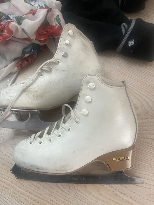 Продам коньки б/у состояние хорошее, 34 размер