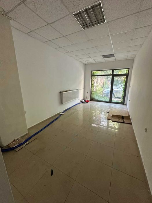 Дава се под наем Магазин в Пловдив, Кършияка - 100 кв.м за 612 € - Снимка #3