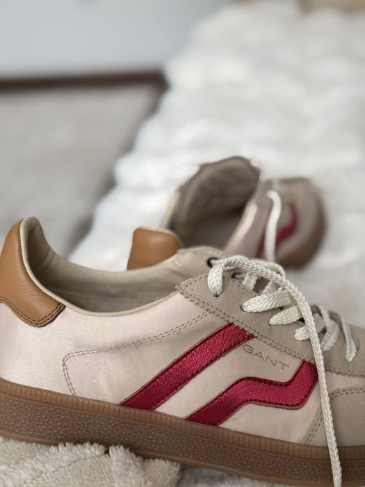 Adidasi Gant marimea 40 nepurtati