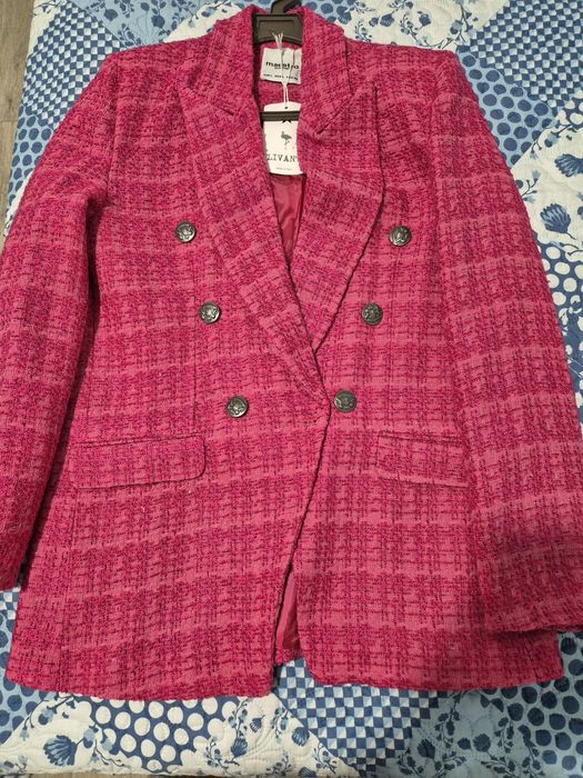 Розово  сако в актуален цвят