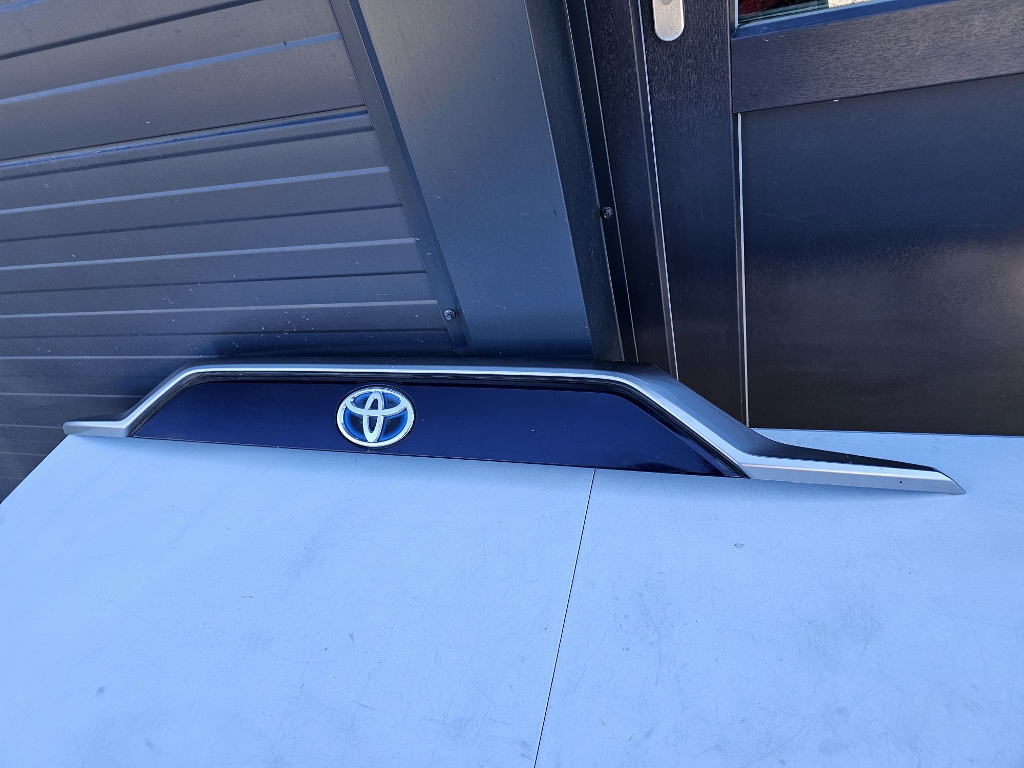 Bandou hayon Toyota Rav4