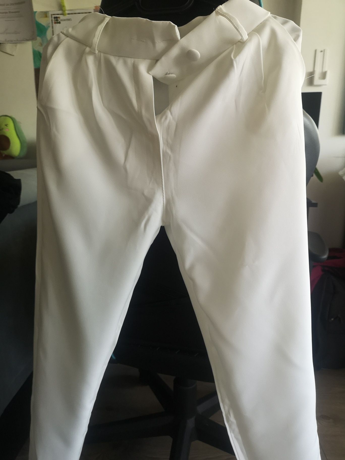 Дамски комплект сако и панталон бял M/L