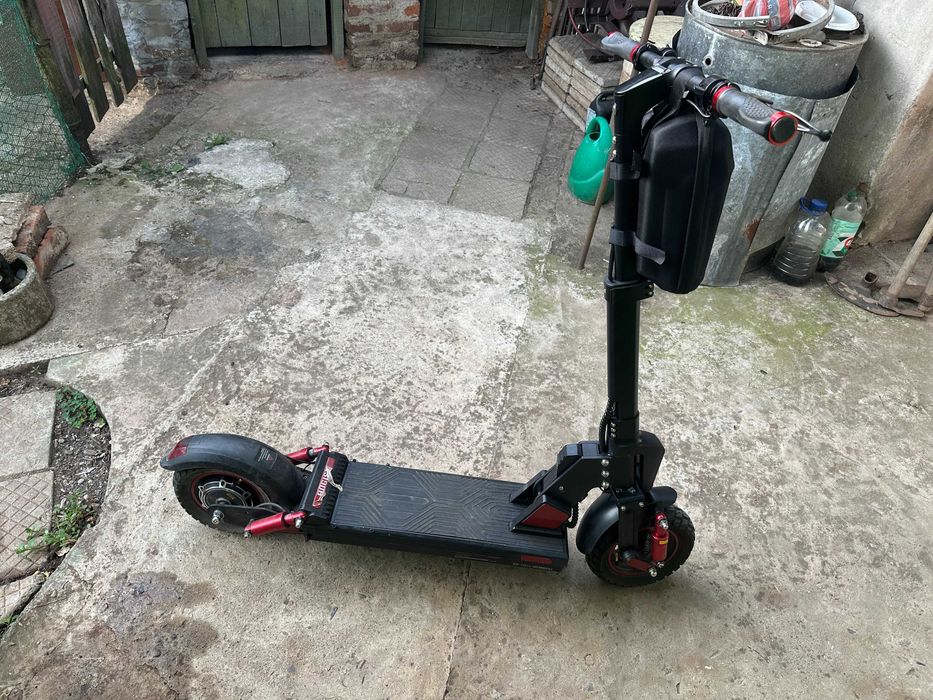 Електрическа тротинетка BOGIST C1 Pro