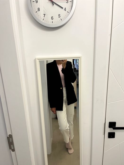 Sacou negru gros de la Zara