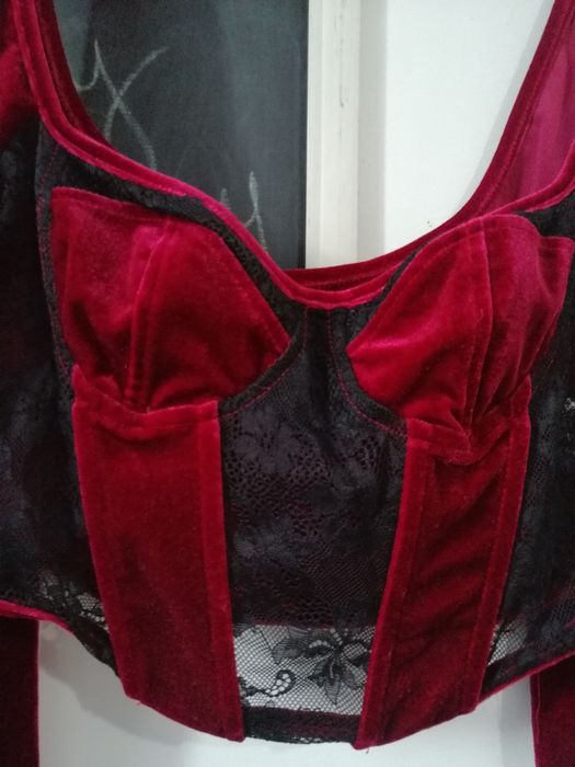 Bluza sexy tip corset din catifea visinie cu dantela neagra Shein 36