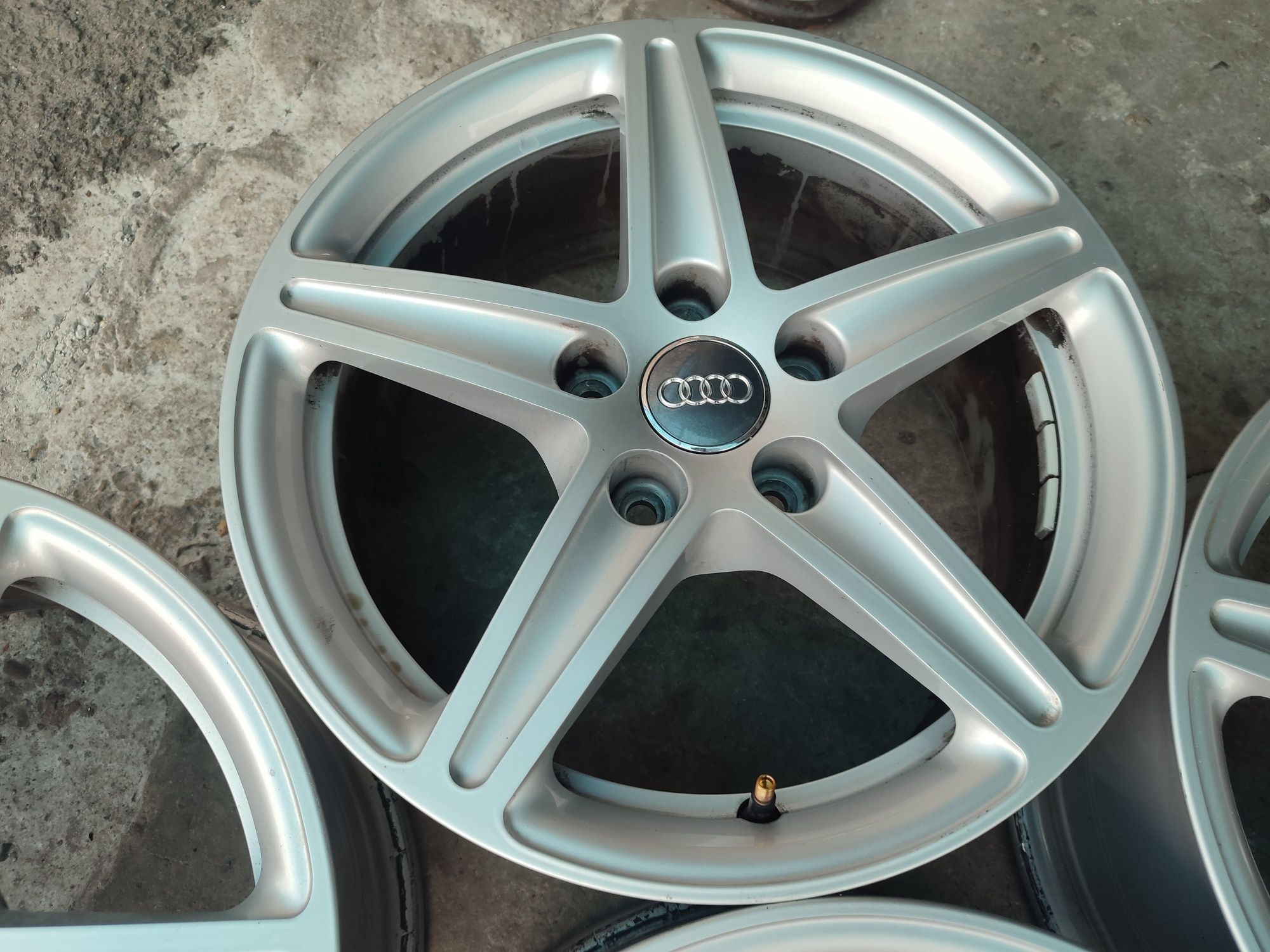 16" оригинални алуминиеви джанти за Audi A4/A3/Vw/Skoda.