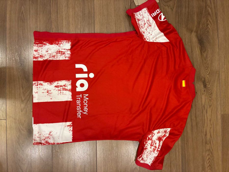 Нови оригинални екипи на Атлетико Мадрид различни размери и цени