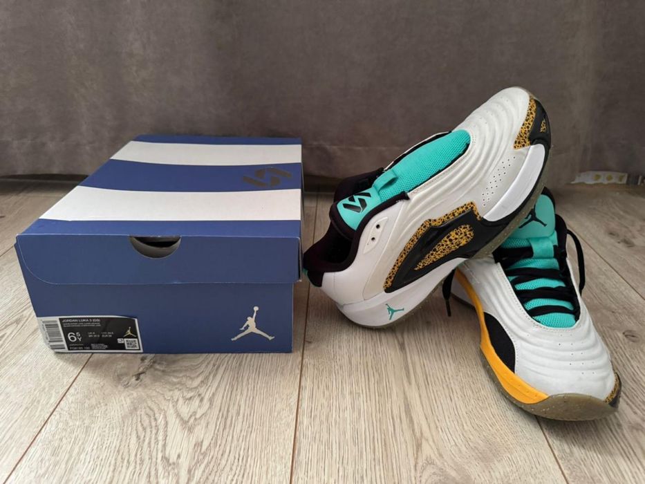 Кроссовки для баскетбола женские